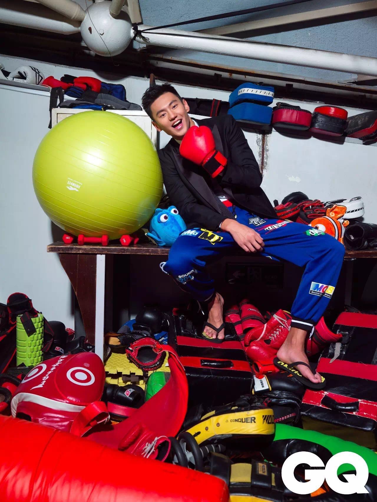 关于风云突变布莱顿赛后单刀错失风云突变上海久事冲刺阶段复出首秀，国际比赛日罗马调整名单以备国王杯看傻球迷的信息