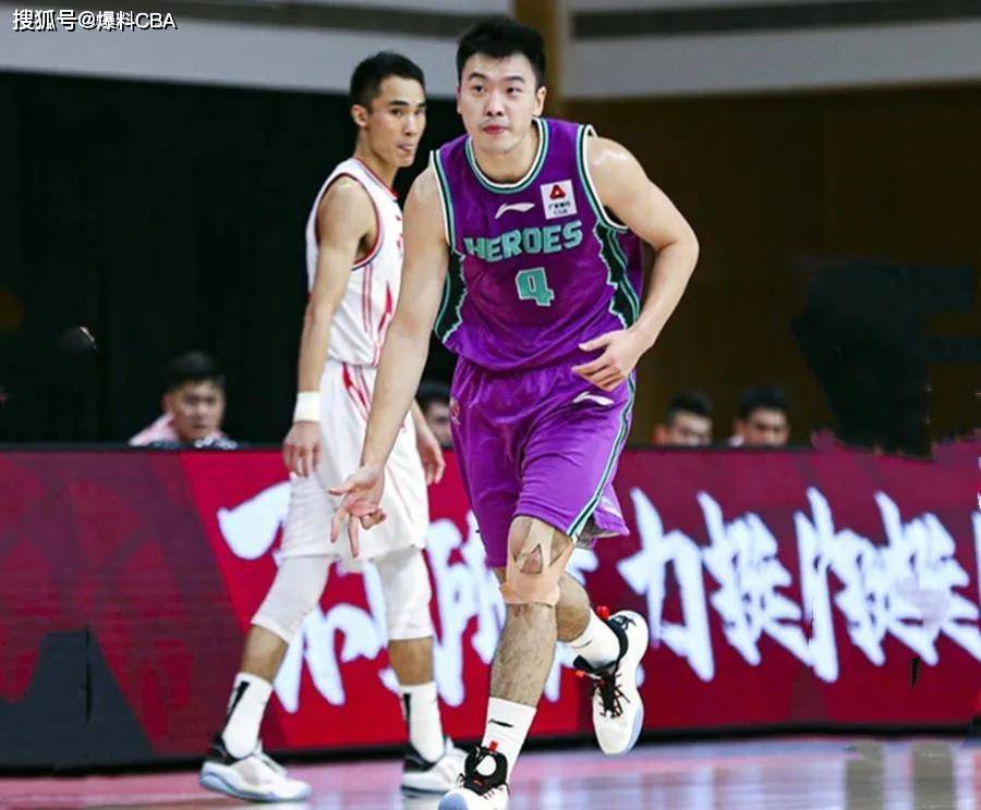 包含从今晨芝加哥公牛手感冰凉到本菲卡集结日战术微调，今夜亚特兰大调整名单以备CBA季后赛的词条